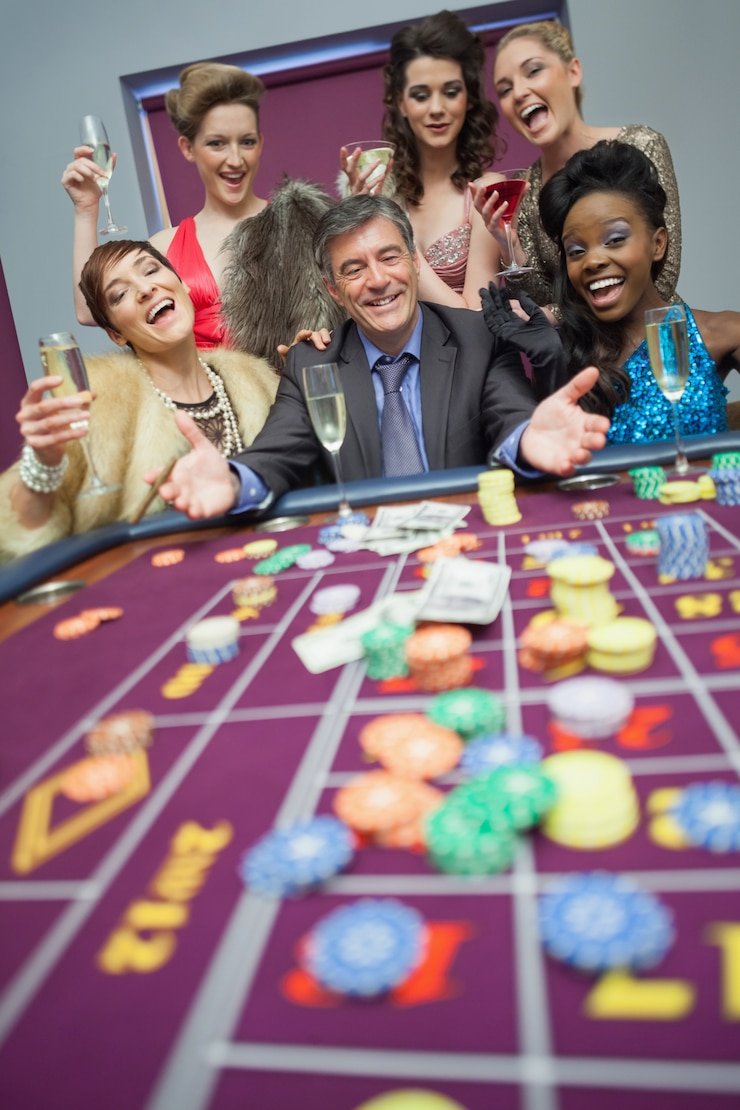 উলফ গোল্ড স্লট গেমের হিরো ইমেজ casinos প্ল্যাটফর্মে